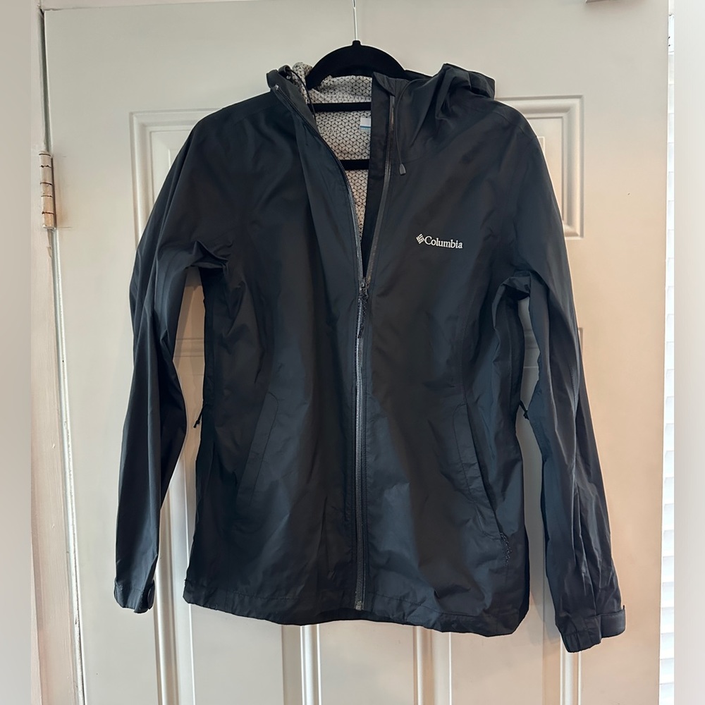 Columbia windbreaker, zip up, size medium